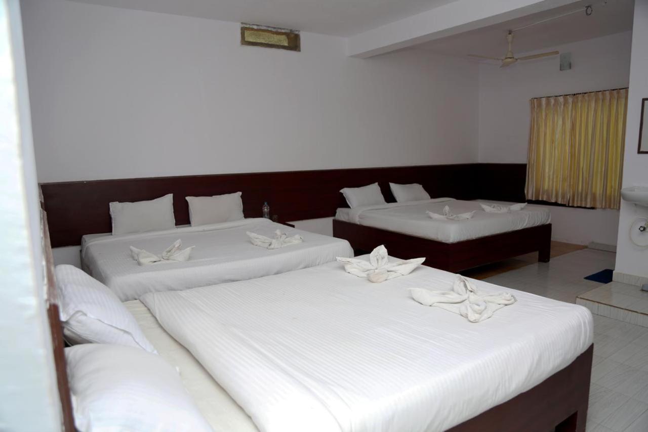 La Flora Beverly Hill Resort Madikeri Exterior photo
