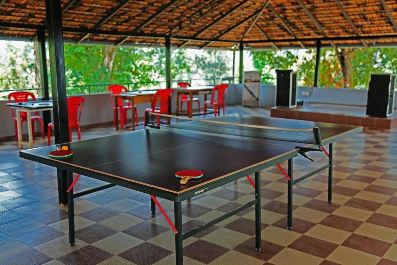 La Flora Beverly Hill Resort Madikeri Exterior photo