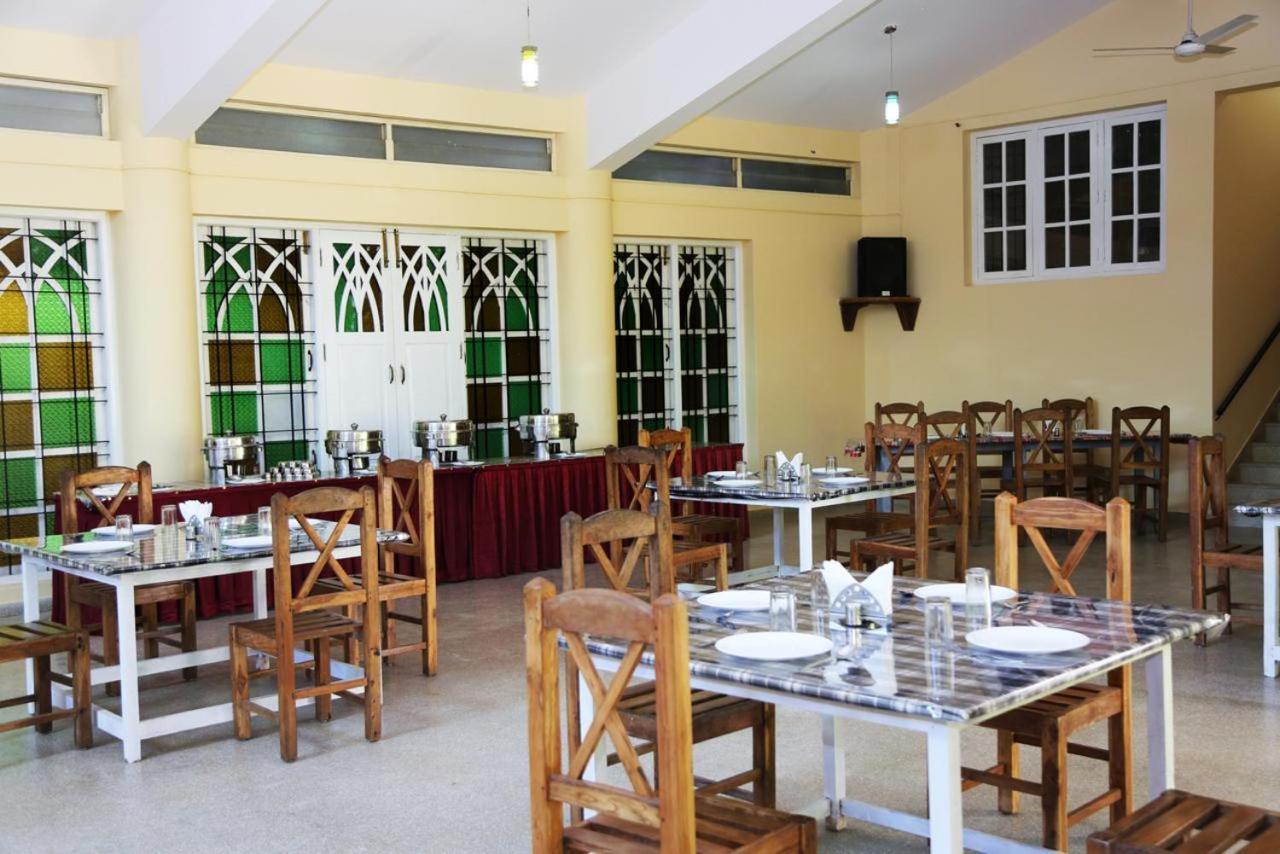 La Flora Beverly Hill Resort Madikeri Exterior photo